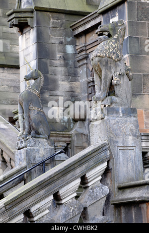 Dettaglio del leone e Unicorn scalinata settecentesca presso l'Università di Glasgow, Scotland, Regno Unito Foto Stock