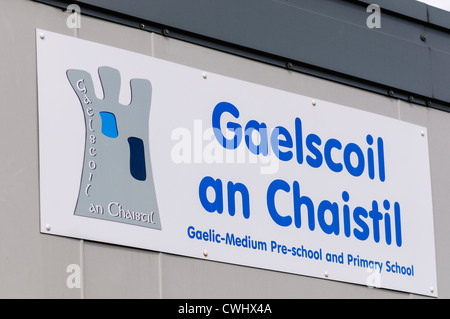Un Gaelscoil Chaistil, Gaelic Media pre school e la scuola primaria a Ballycastle Foto Stock