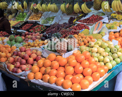 Stallo del mercato Mercado do Bolhao Porto Portogallo Foto Stock