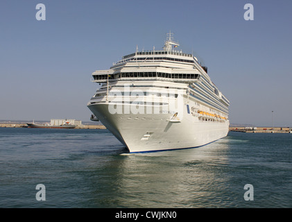 Prossima fermata Marseille - Costa Cruise Lines nave da crociera "Costa Serena' uscire il porto di Palma di Maiorca, isole Baleari Foto Stock