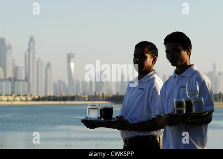 Nozze, Sposo e Sposa in Atlantis Hotel, il Palm, Dubai, Emirati Arabi Uniti, Emirati arabi uniti, Golfo Persico, la Penisola Arabica, in Asia. Foto Stock