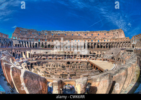 HDR Fisheye del Colosseo arena, mostrando l'ipogeo. Roma, Italia, Europa Foto Stock