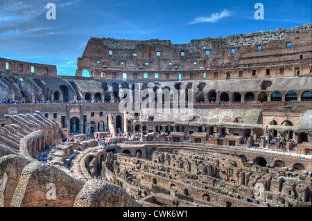 HDR del Colosseo arena, mostrando l'ipogeo. Roma, Italia, Europa Foto Stock