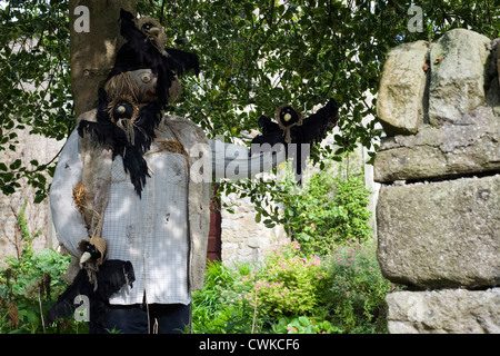 Lo Spaventapasseri a kettlewell festival raffigurante uno stile tradizionale spaventapasseri Foto Stock