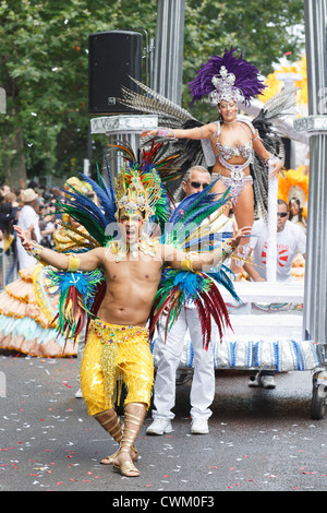 Paraiso Scuola di Samba al carnevale di Notting Hill Foto Stock