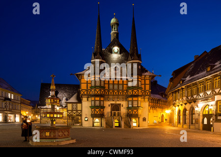 Town Hall a Wernigerode al tramonto, Harz, Sassonia-Anhalt, Germania Foto Stock