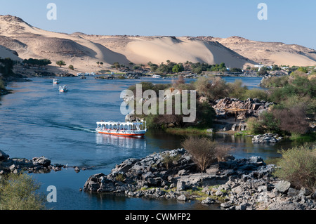 Vista da Gharb Soheil Nubian Village sulla sponda ovest del Nilo vicino a Aswan Egitto Foto Stock