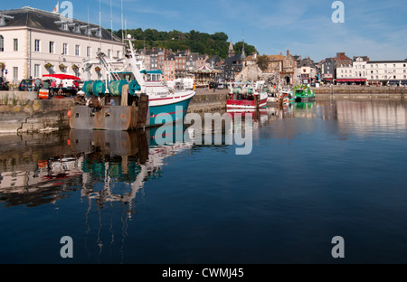 Honfleur porto esterno è riservato per imbarcazioni da pesca, Bassa Normandia, Francia. Foto Stock