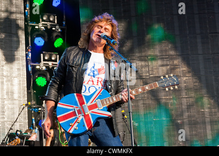 Il cantante John Parr esibirsi sul palco del Festival di riavvolgimento Henley on Thames 2012. PER0314 Foto Stock