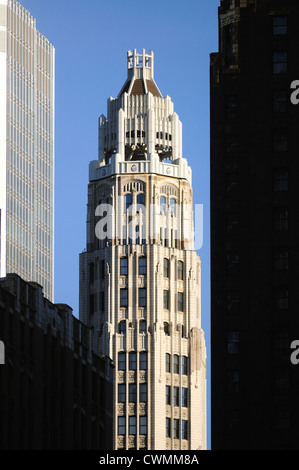 Stati Uniti Illinois Chicago 75 E. Wacker Drive edificio grattacielo originale di diciotto piani torre ottagonale costruito nel 1928. Foto Stock