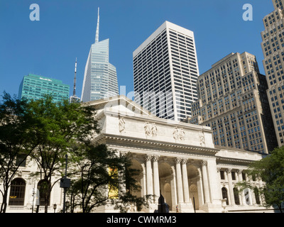 La facciata della Biblioteca Pubblica di New York, ramo principale, NYC Foto Stock