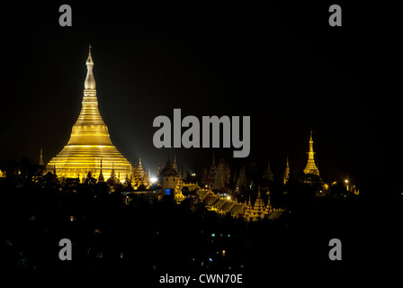 Pagoda Schwedagon di notte Foto Stock