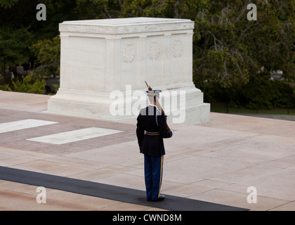 La Tomba degli Ignoti, il Cimitero Nazionale di Arlington - Washington DC, Stati Uniti d'America Foto Stock