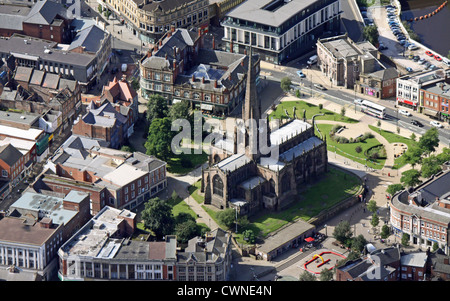 Vista aerea del Rotherham Minster, ex Chiesa di tutti i santi di tutti i Santi Square, Rotherham Foto Stock
