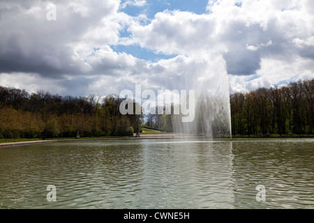 La fontana nella Octogone al Chateau de Sceaux, Hauts-de-Seine, Francia Foto Stock