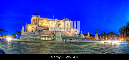 HDR panoramico di Vittorio Emanuele II monumento, Roma, Italia Foto Stock