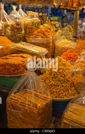 Thailandia cibi essiccati, gamberi, snack, tagliatelle, crackers, gamberi Foto Stock