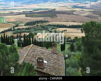 Pienza, Val d'Orcia valley. Le viste da Pienza, Toscana, Italia. Pienza e la Val d'Orcia è sulla lista del Patrimonio Mondiale dell'Unesco. Foto Stock