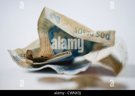 Crumpled pesos argentini Foto Stock