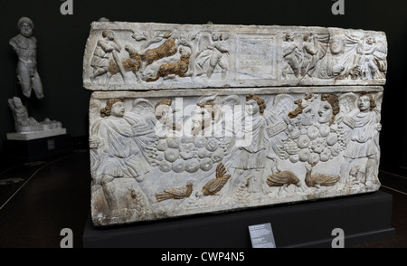 Arte romana. Sarcofago di Aurelia Kyrilla. Il marmo. C. 300 A.C. Da Roma. La Carlsberg Glyptotek museo. Copenhagen. La Danimarca. Foto Stock
