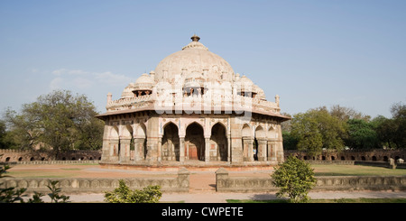 Tomba ottagonale di Isa Khan, Delhi, India Foto Stock