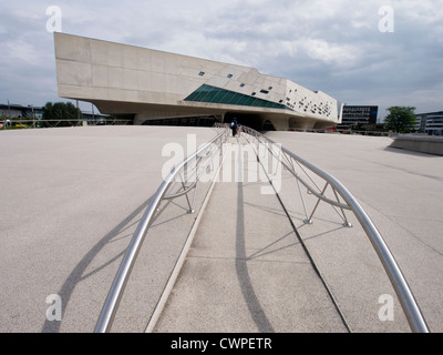 Phaeno Science Center di Wolfsburg Germania ; architetto Zaha Hadid Foto Stock