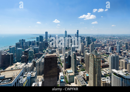 Lo skyline della città guardando a sud dall'Osservatorio sul John Hancock Building ( 360 Chicago ), N Michigan Avenue, Chicago, Illinois, Stati Uniti d'America Foto Stock