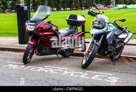 Moto parcheggiate vicino Parker's pezzo Cambridge Regno Unito Foto Stock