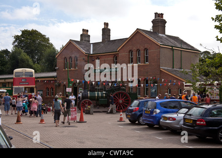 Alresford stazione sulla metà Hants railway conosciuto anche come la linea di crescione, Hampshire, Inghilterra, Regno Unito. Foto Stock