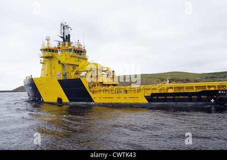 Il Vichingo Balder lasciando il porto di Aberdeen Aprile 2012 Foto Stock