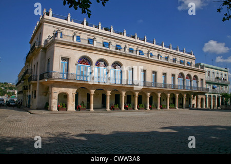 Hotel Santa Isabel , Plaza de Armas, Vedado, Havana, Cuba Foto Stock