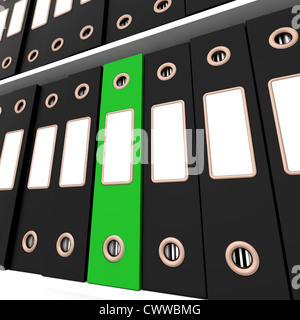 File di verde tra quelli neri per ottenere l'Ufficio organizzato Foto Stock