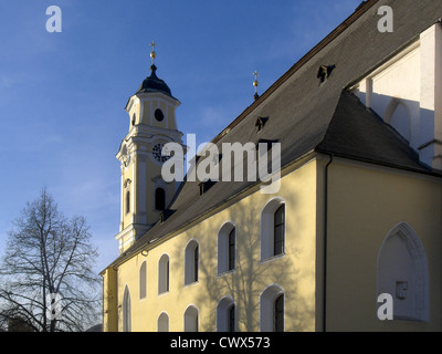 La chiesa Stiftskirche a Mondsee, Salzkammergut, Austria Foto Stock