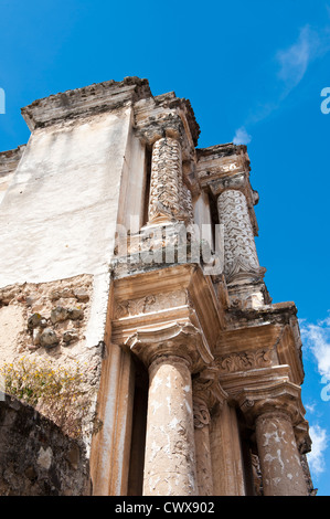 La Iglesia El Carmen, Carmen Chiesa, Antigua, Guatemala, Sito Patrimonio Mondiale dell'UNESCO. Foto Stock