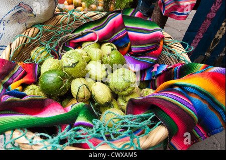 Le verdure sul mercato locale, Chichicastenango, Guatemala. Foto Stock