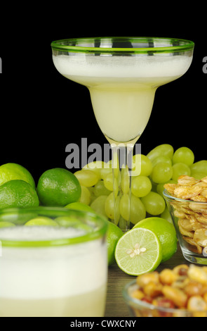 Pisco Sour, un peruviano cocktail di Pisco, il succo di lime, lo sciroppo di zucchero e albume di uovo di gallina Foto Stock