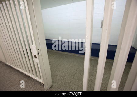 Detroit, Michigan - una cella di prigione in una stazione di polizia. Foto Stock