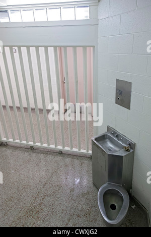 Detroit, Michigan - una cella di prigione in una stazione di polizia. Foto Stock
