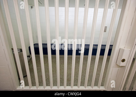 Detroit, Michigan - una cella di prigione in una stazione di polizia. Foto Stock