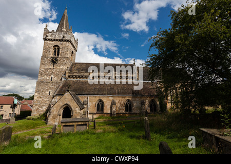 Chiesa di tutti i santi, Bramham, vicino a Wetherby in West Yorkshire. Foto Stock