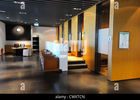 Spazi di lavoro privati nella Lufthansa First Class Lounge (FCL), Francoforte Germania DE Foto Stock