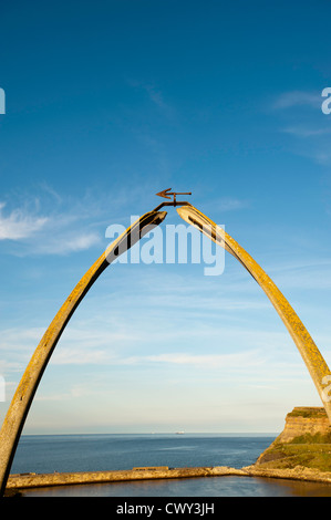 Il Whalebone Arch, Whitby, North Yorkshire, Regno Unito Foto Stock