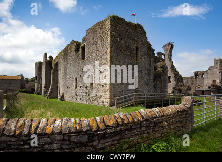 Middleham Castle in Wensleydale, nella contea del North Yorkshire, Regno Unito  North Yorkshire Dales, REGNO UNITO Foto Stock