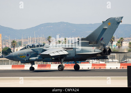 Aerei Tornado ZA607 a RAF aeroporto di Gibilterra. 2 luglio 2012, Gibilterra, Regno Unito. Foto Stock