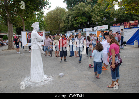 Una scena di strada dal 2012 Appolonia Arts Festival di Sozopol sulla bulgara sul Mar Nero. Foto da: Adam Alexander/Alamy Foto Stock