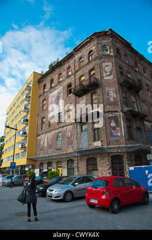 Una delle ultime case del Ghetto di Varsavia lungo ulica Prozna street Muranow di Varsavia Polonia Europa Foto Stock