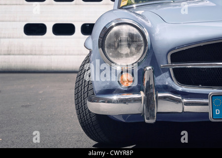 Faro da una Mercedes Benz 190 SL Foto Stock