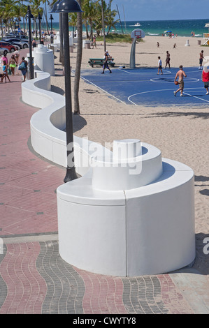 Ft. Lauderdale Beach, Florida del pluripremiato wavewall e firma lungomare evidenziare è la famosissima costa. Foto Stock