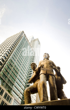 Ninoy Aquino monumento in Makati, finanza centro delle Filippine, dell'Asia. Foto Stock