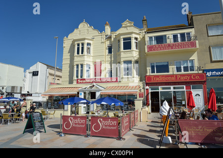 Ristoranti sulla spiaggia, Beach Road, Weston-Super-Mare, Somerset, Inghilterra, Regno Unito Foto Stock